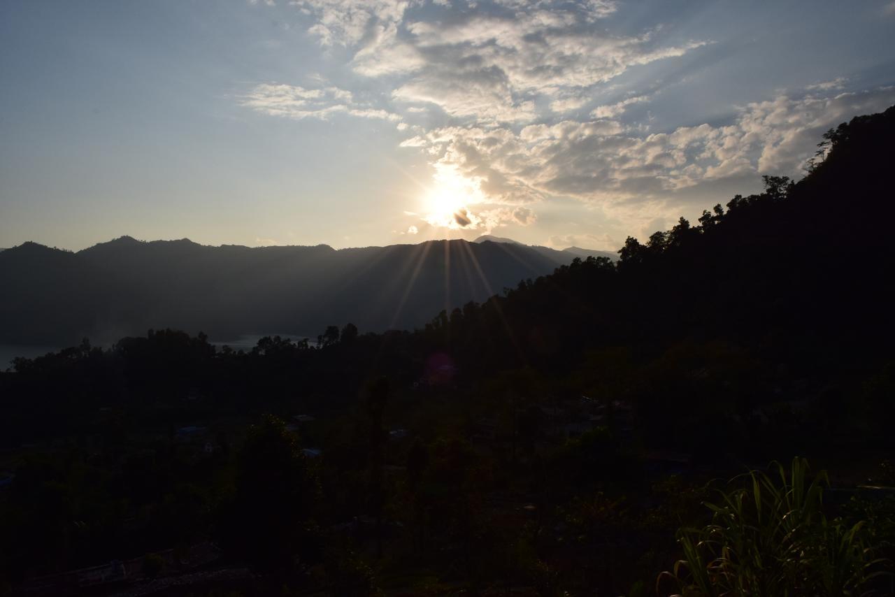 Gorgeous Village Guest House Pokhara Exterior photo